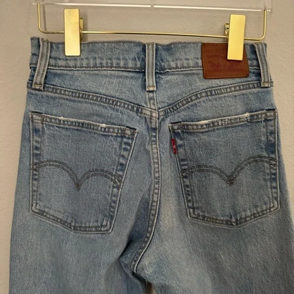 Levi's Wedgie Straight Leg Raw Hem Cropped Rough Tide Jeans Women’s size 26 - Picture 7 of 16
